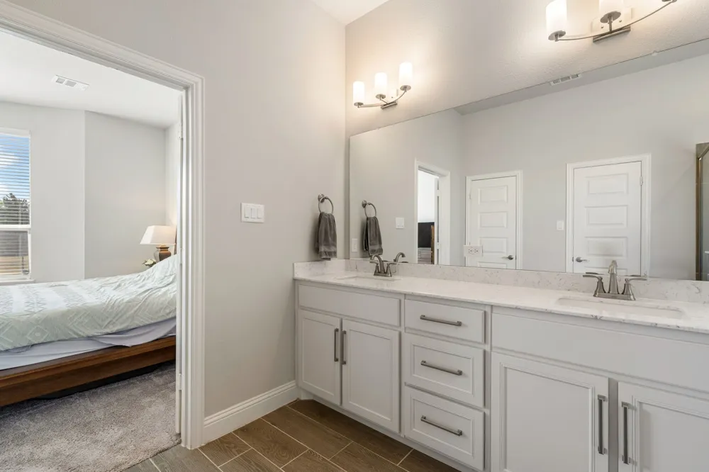 360 Crystal Lake Lane Red Oak, TX 75154