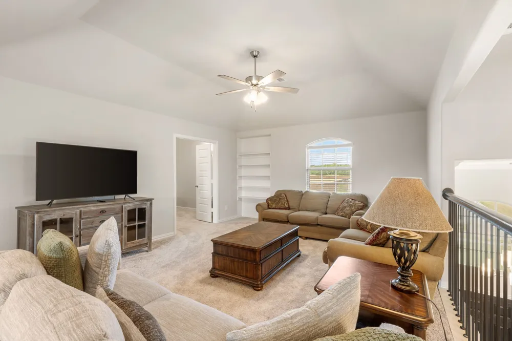360 Crystal Lake Lane Red Oak, TX 75154