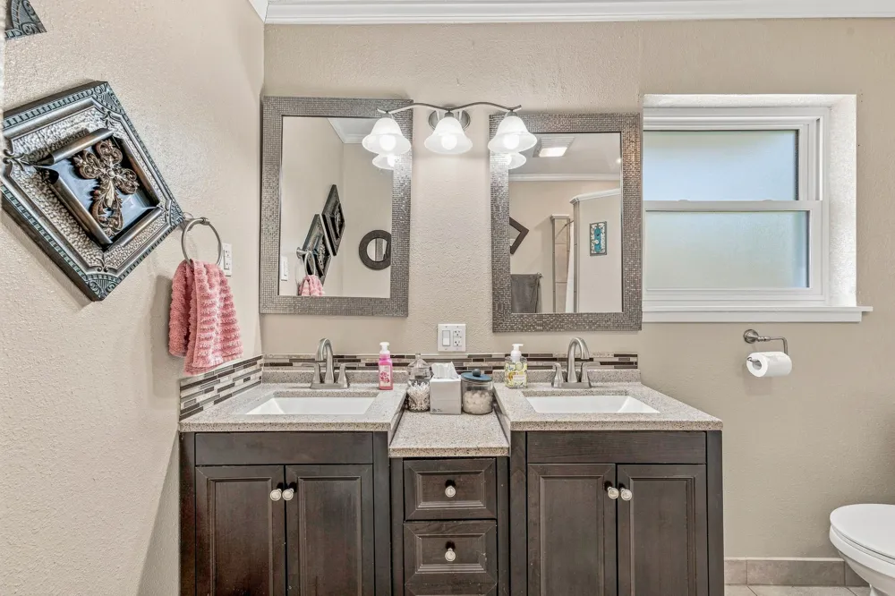 816 S Texas Street De Leon, TX 76444