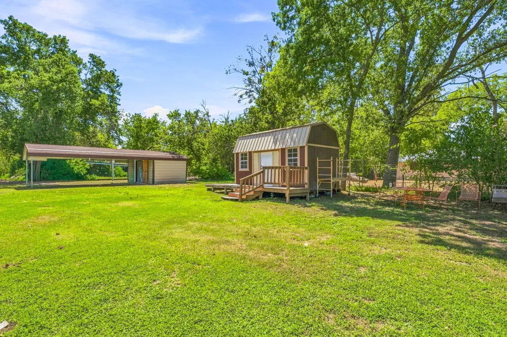 816 S Texas Street De Leon, TX 76444