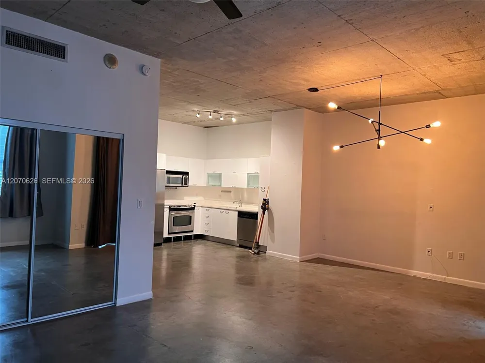 133 NE 2nd Ave #2411 Miami, FL 33132