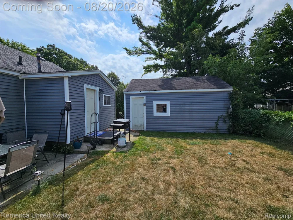 1608 S Lincoln Street Bay City City, MI 48708