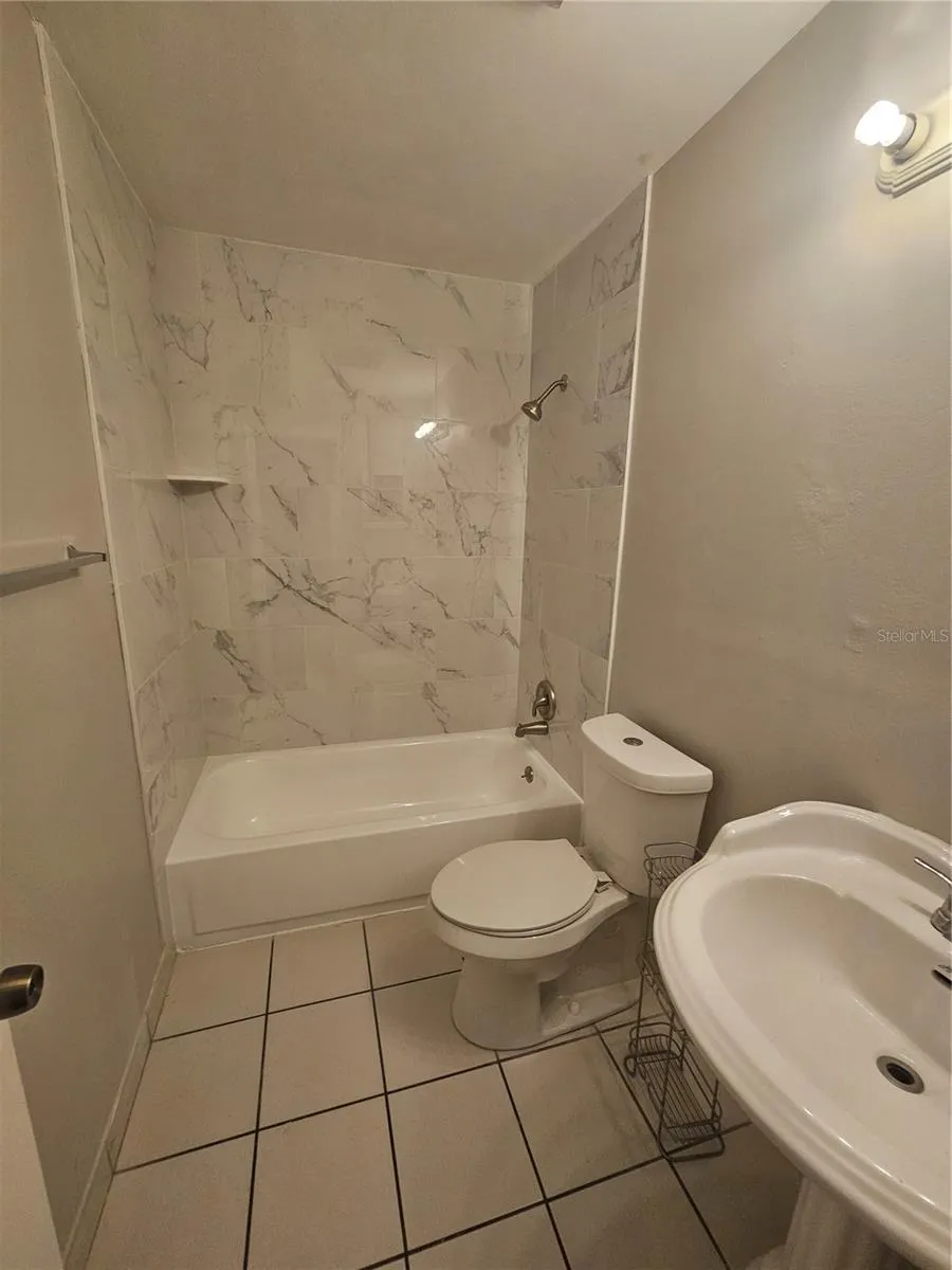 7605 PASA DOBLES COURT Tampa, FL 33615