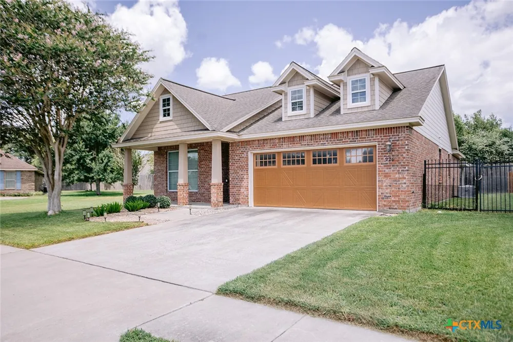 226 Sirocco Drive Victoria, TX 77904