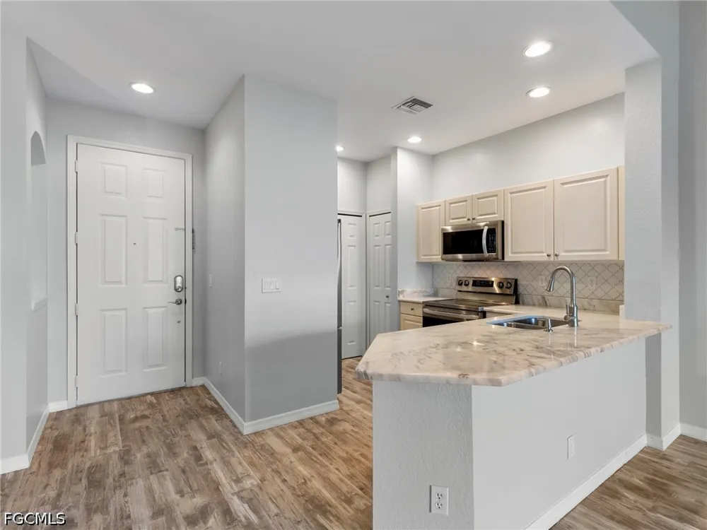 Liron Avenue #202 Fort Myers, FL 33916