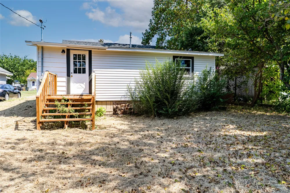 508 E 3rd Avenue Bristow, OK 74010