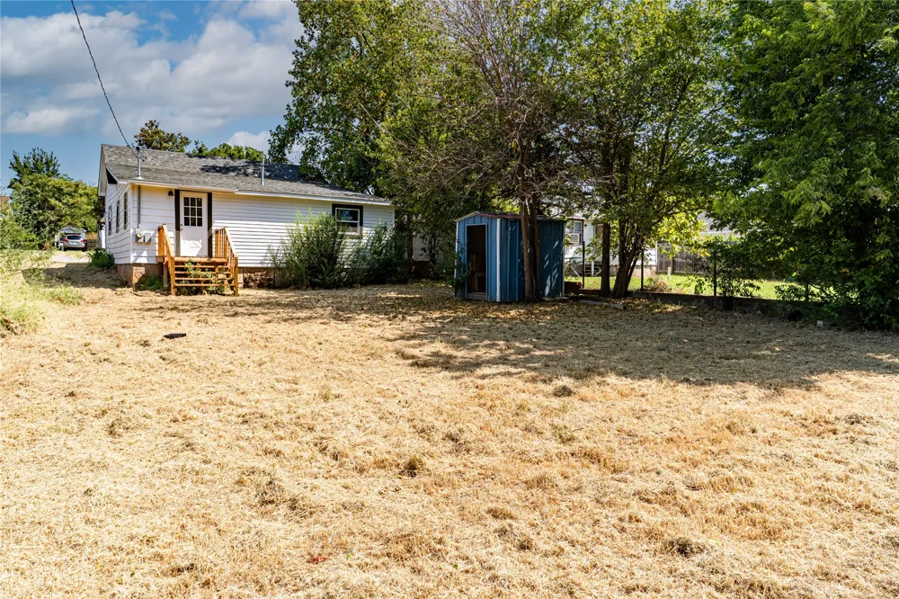 508 E 3rd Avenue Bristow, OK 74010
