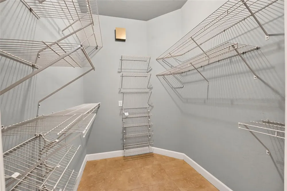 7689 SW 24TH LANE Gainesville, FL 32608