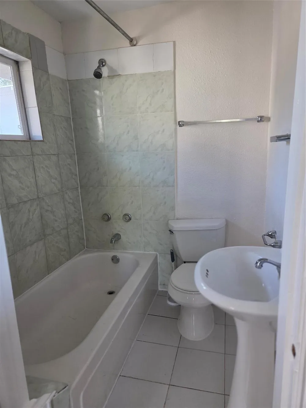 302 71 St Street Houston, TX 77011