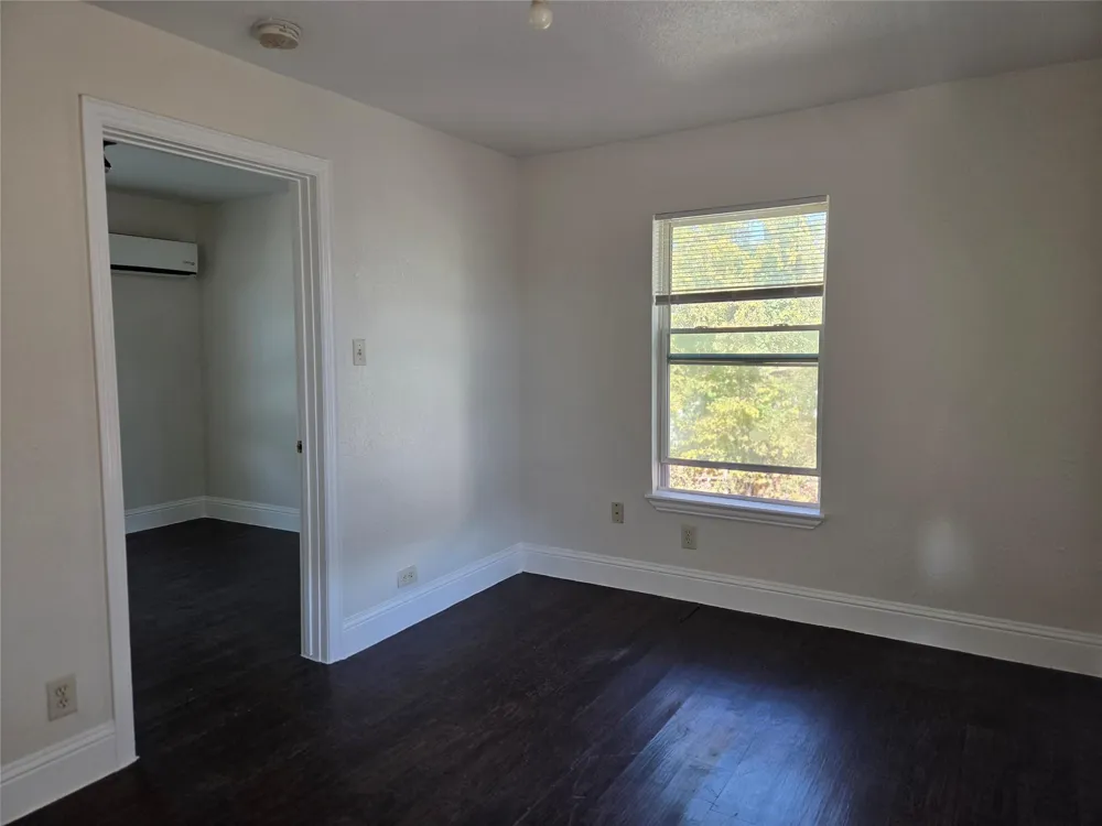 302 71 St Street Houston, TX 77011