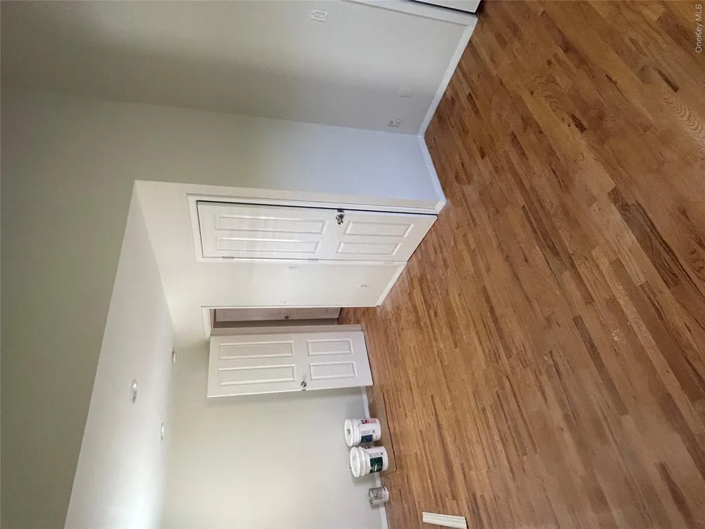 75 Mc Cue Lane Babylon, NY 11702