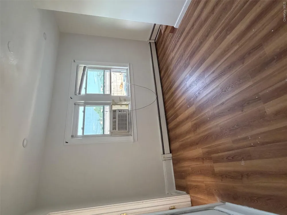 42 W Lincoln Avenue #2nd Fl Valley Stream, NY 11580