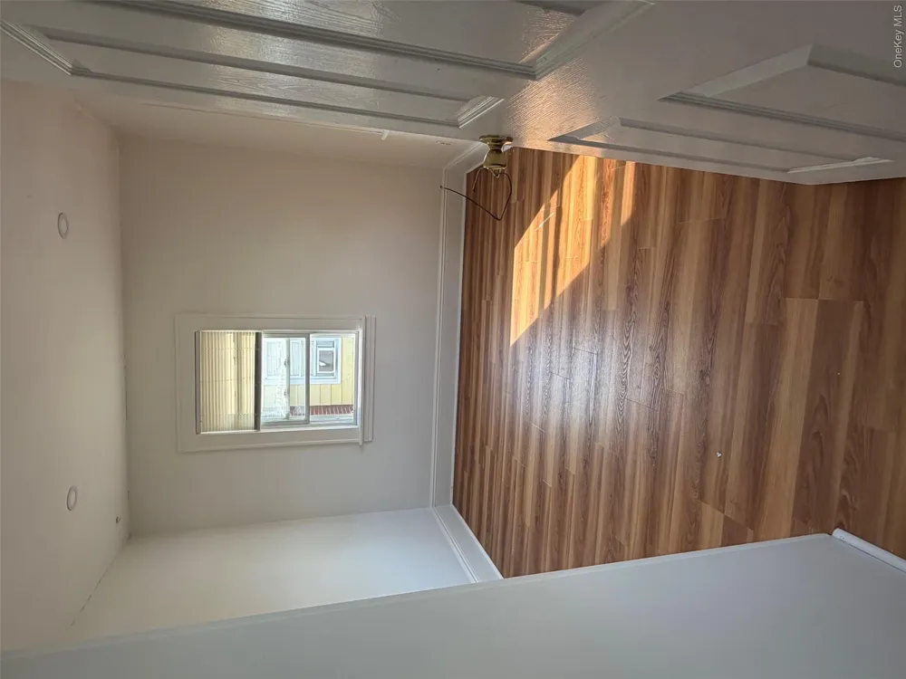 42 W Lincoln Avenue #2nd Fl Valley Stream, NY 11580