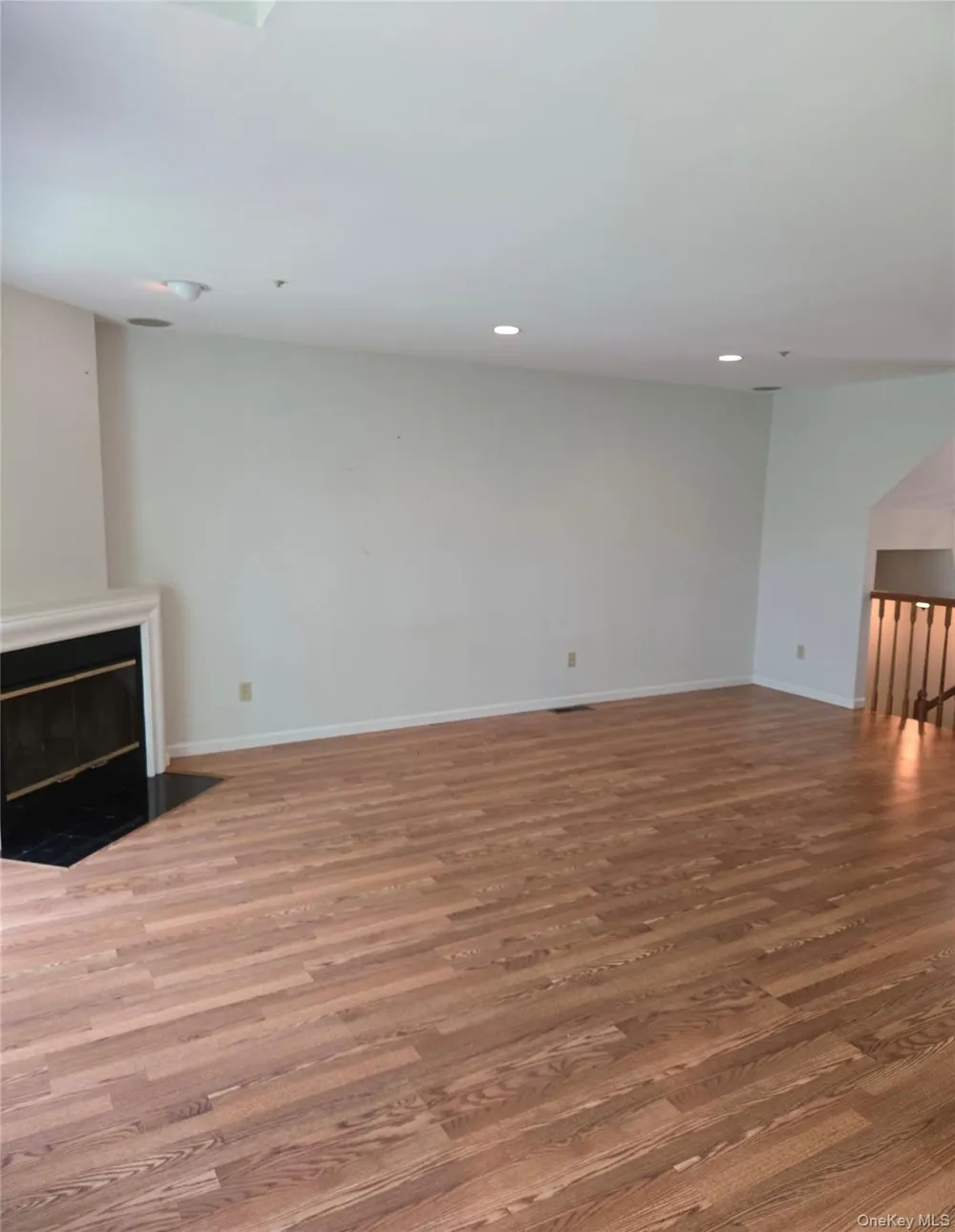1506 Pondcrest Lane White Plains, NY 10607
