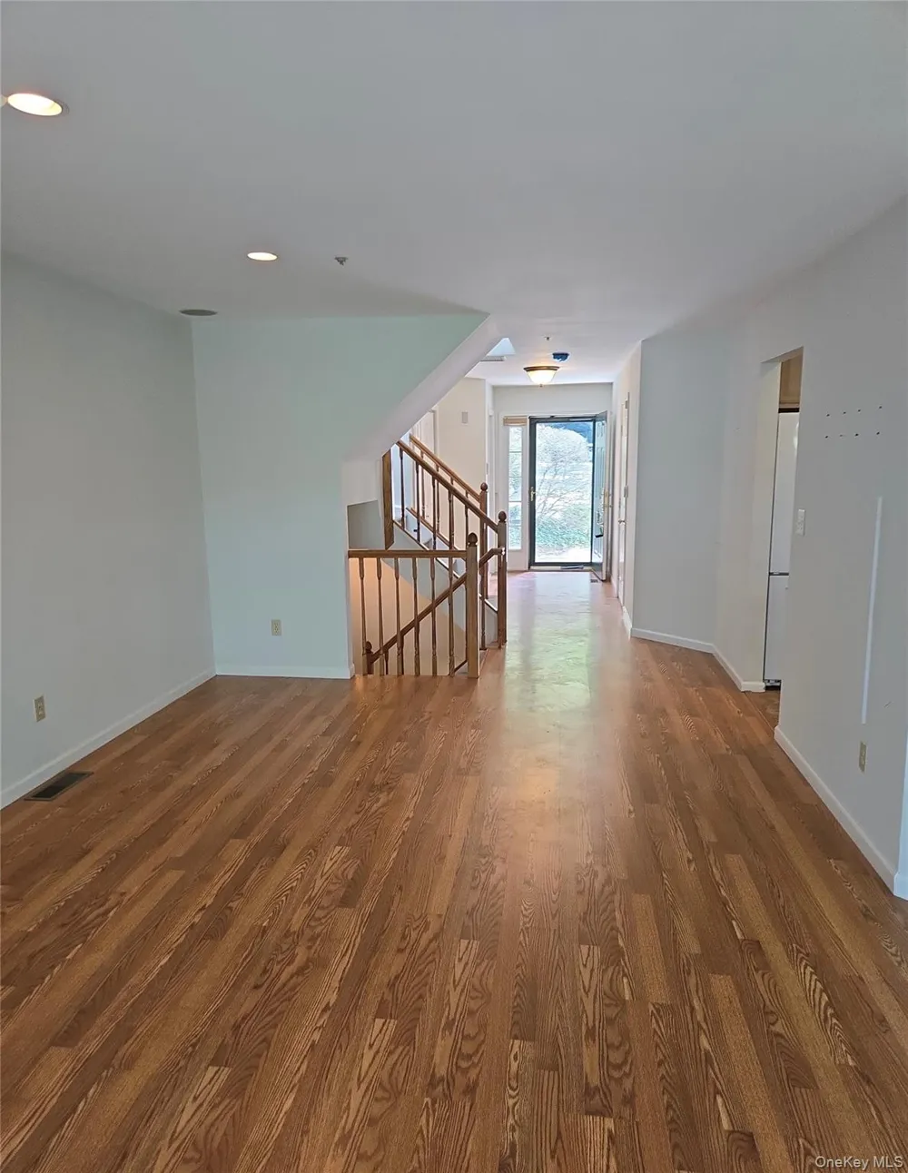 1506 Pondcrest Lane White Plains, NY 10607