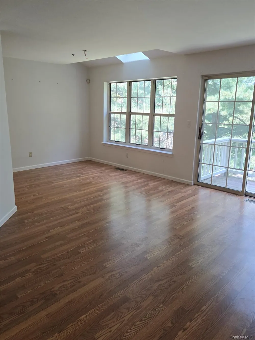 1506 Pondcrest Lane White Plains, NY 10607