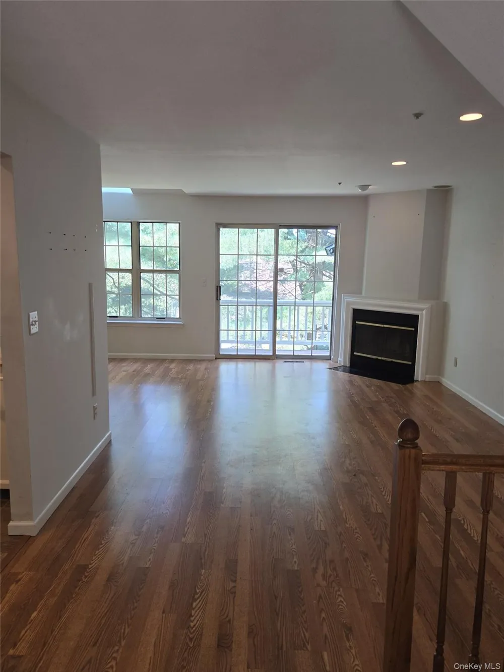 1506 Pondcrest Lane White Plains, NY 10607