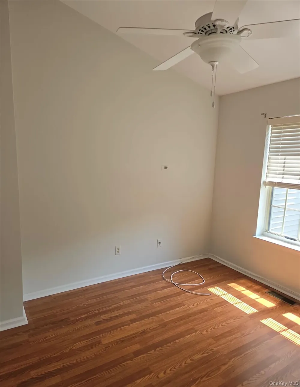 1506 Pondcrest Lane White Plains, NY 10607