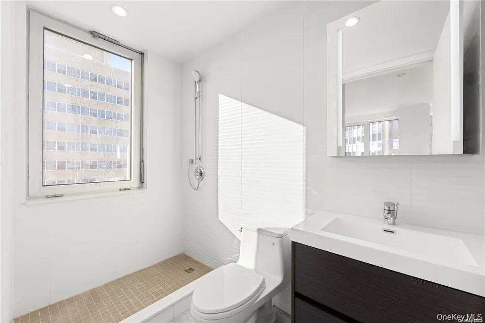 9729 64th Road #7E Rego Park, NY 11374