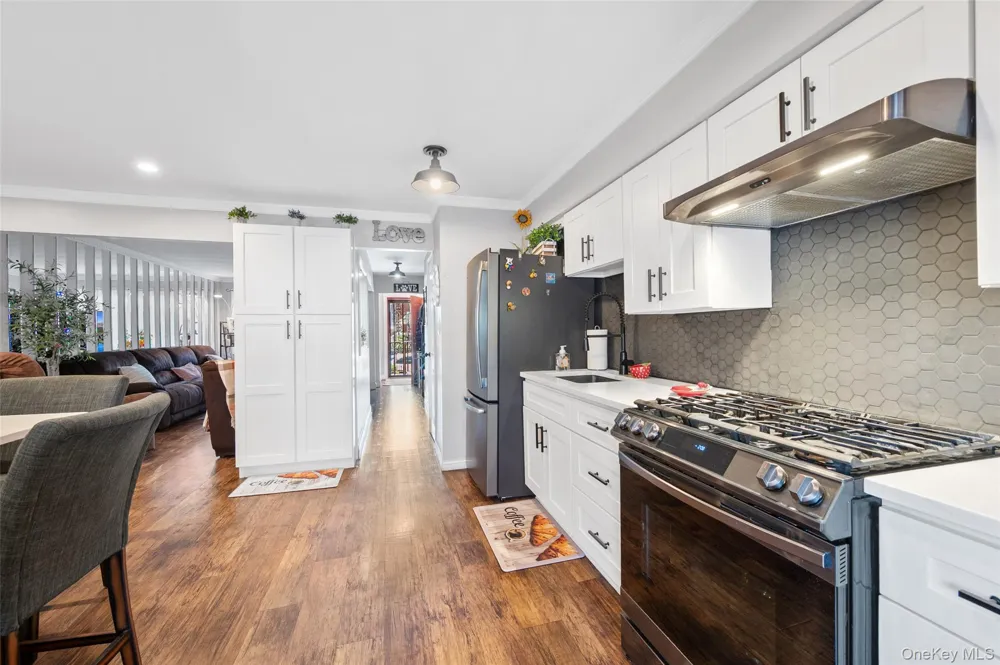 6991 Caldwell Avenue Maspeth, NY 11378
