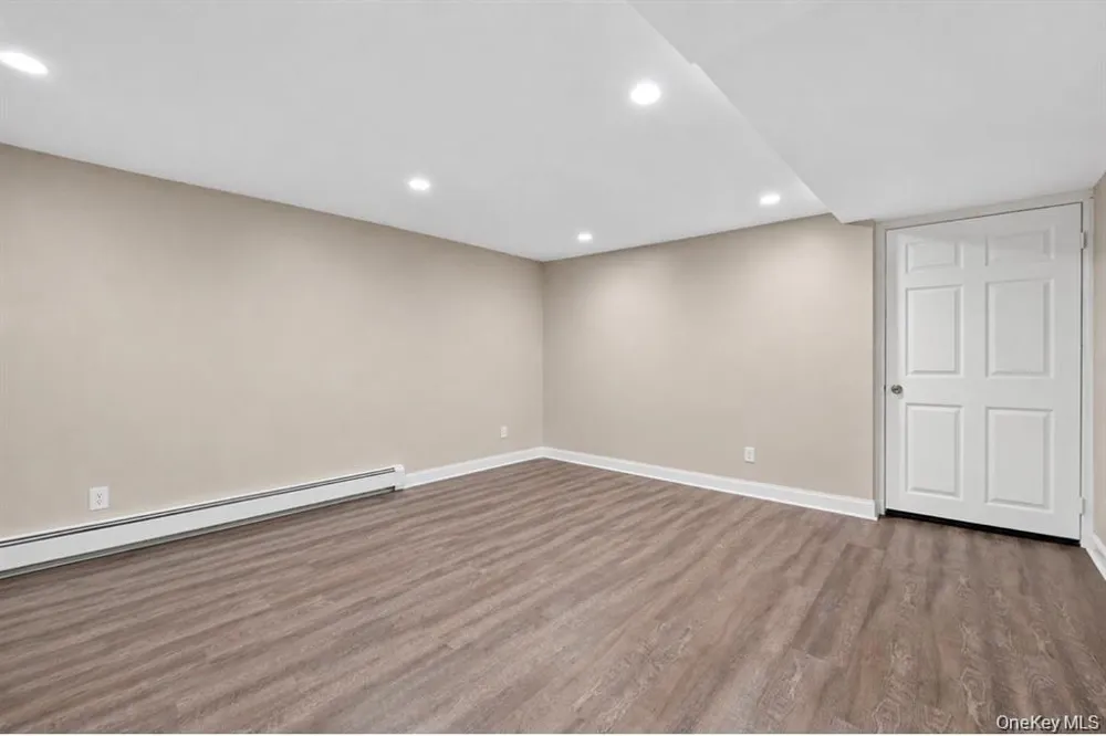 6991 Caldwell Avenue Maspeth, NY 11378