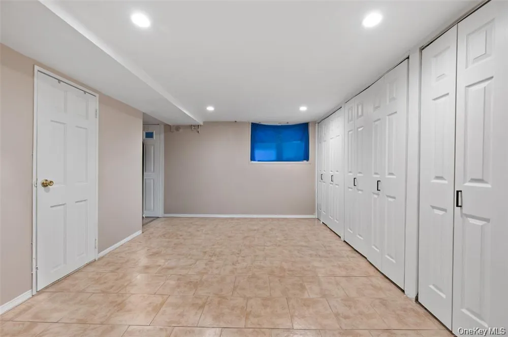 6991 Caldwell Avenue Maspeth, NY 11378