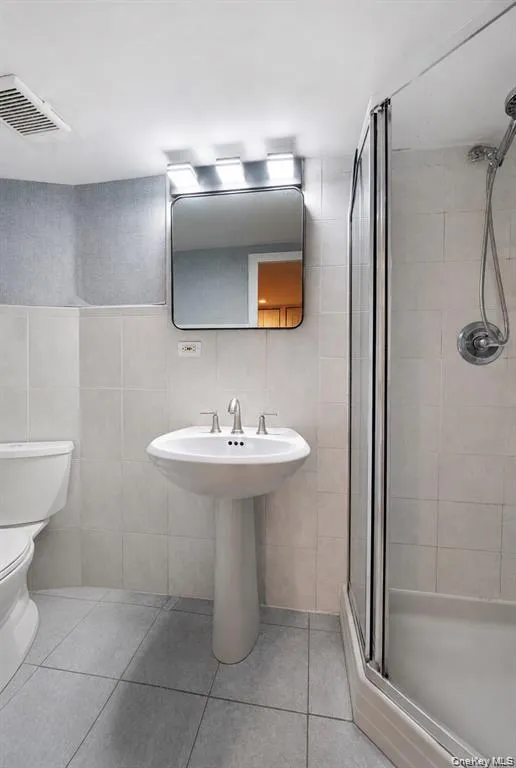 6991 Caldwell Avenue Maspeth, NY 11378