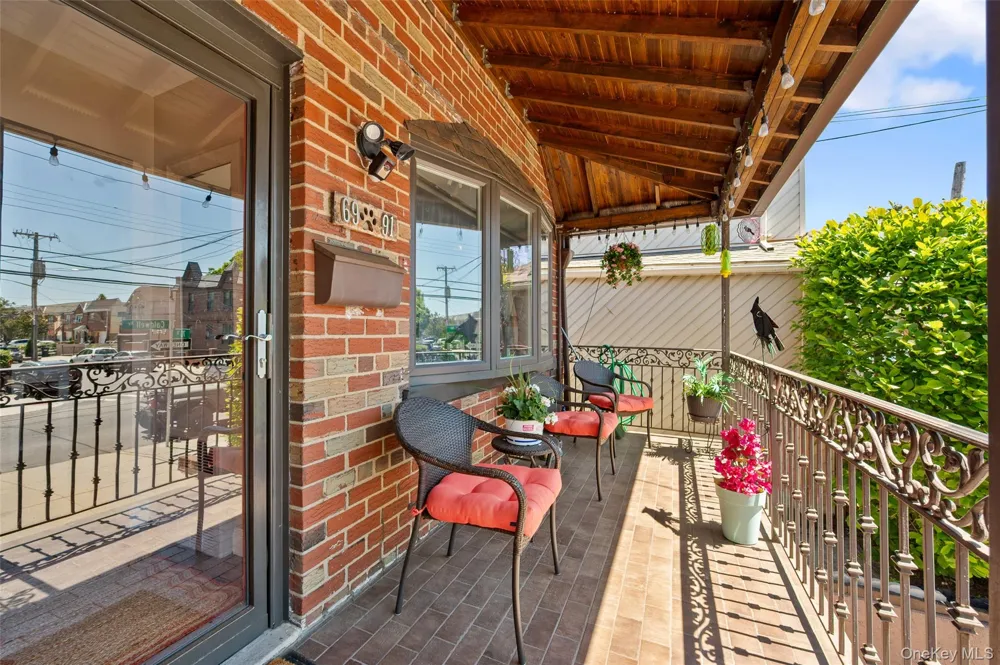 6991 Caldwell Avenue Maspeth, NY 11378