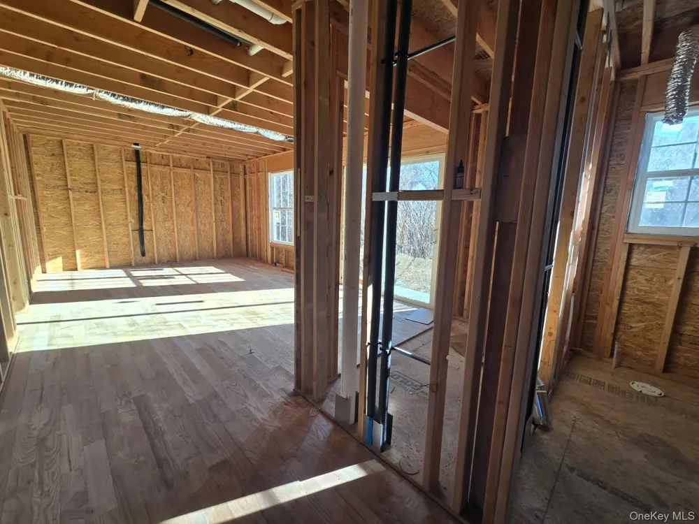 20 Barbara Lane Medford, NY 11763