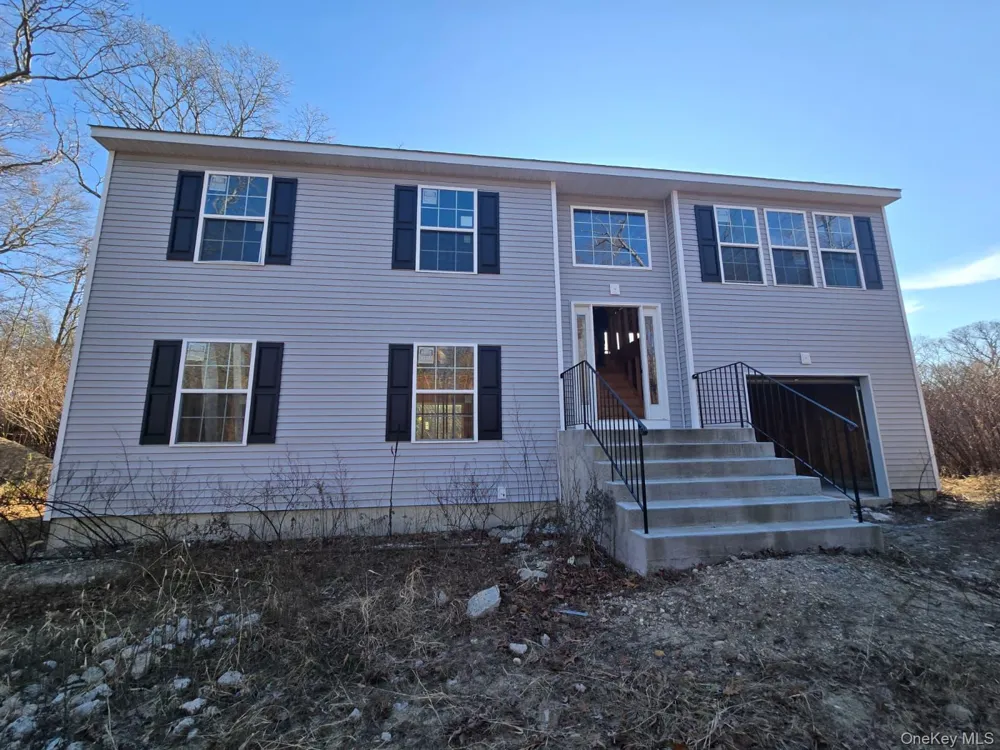 20 Barbara Lane Medford, NY 11763