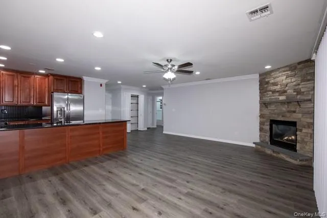 26 Neal #26 South Setauket, NY 11720