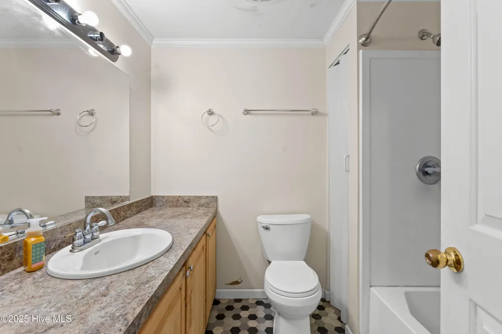 653 Seth Turner Road Albertson, NC 28508
