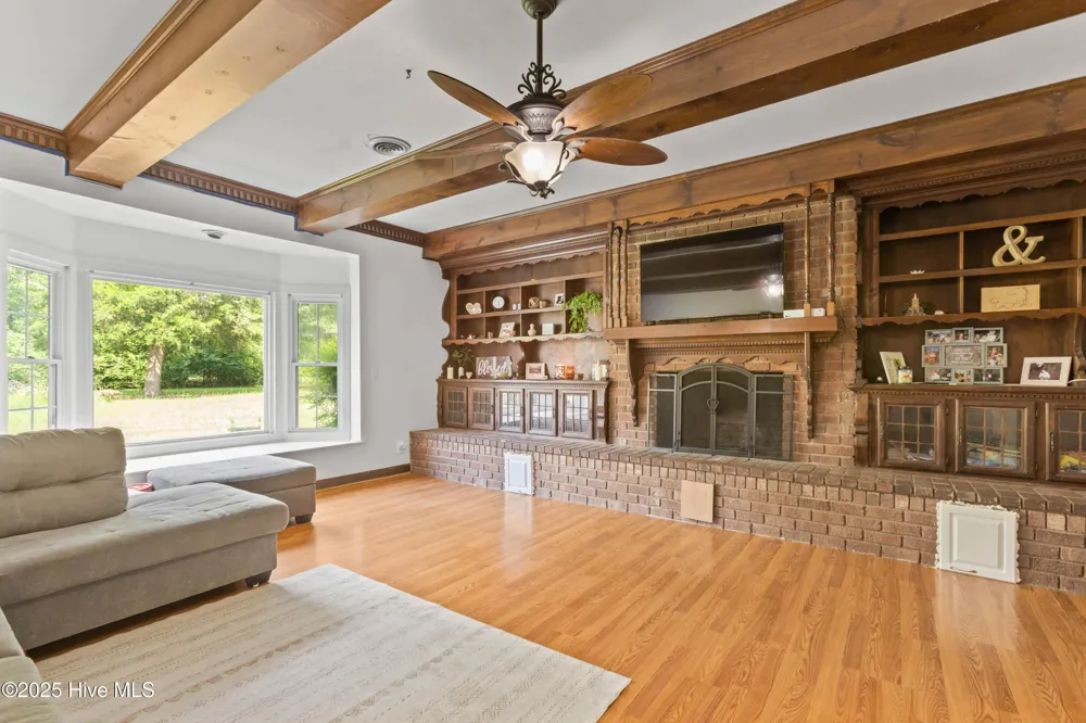 653 Seth Turner Road Albertson, NC 28508