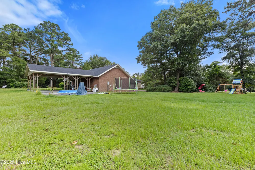 653 Seth Turner Road Albertson, NC 28508