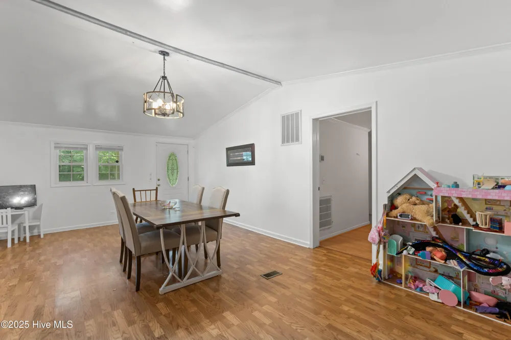 653 Seth Turner Road Albertson, NC 28508