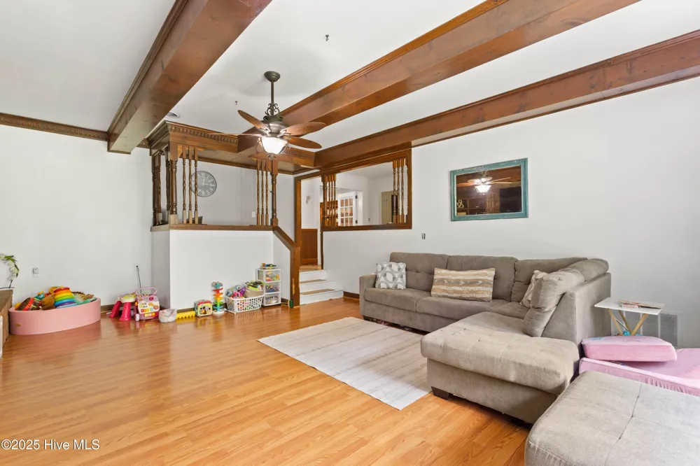 653 Seth Turner Road Albertson, NC 28508