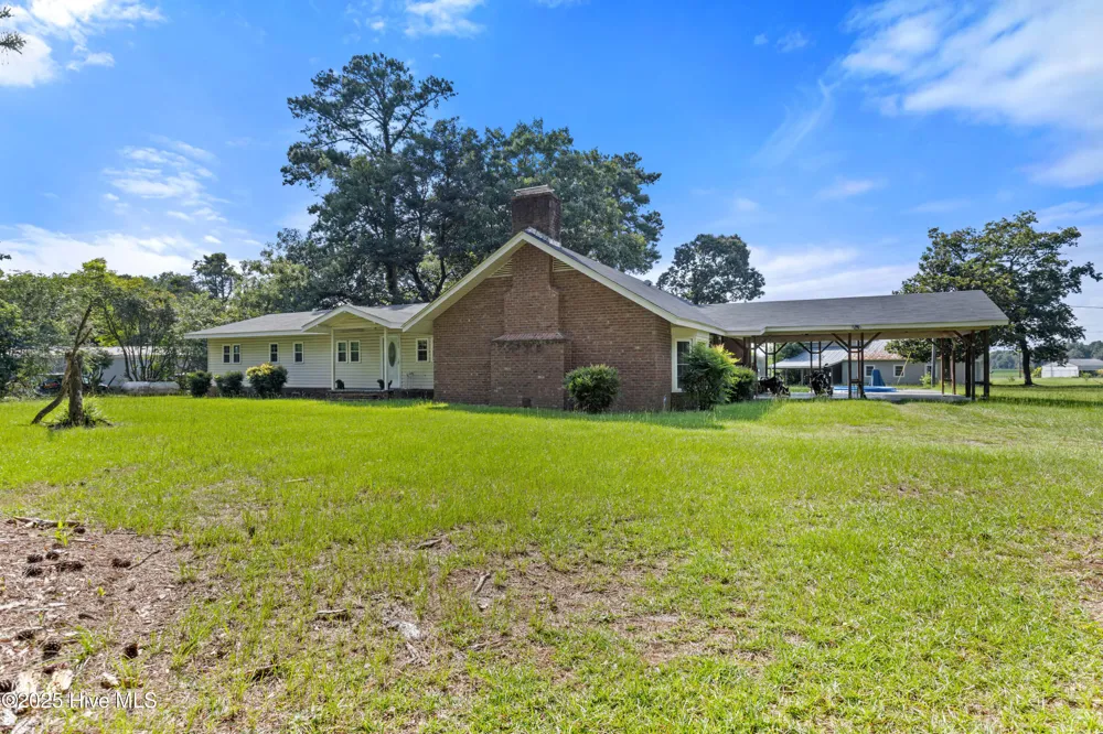 653 Seth Turner Road Albertson, NC 28508