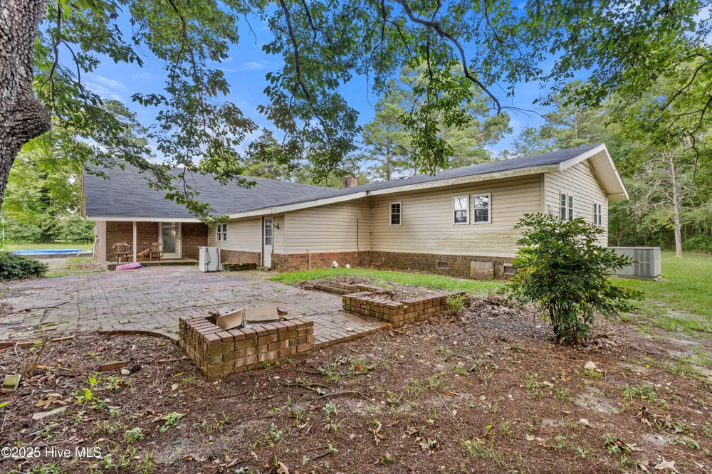 653 Seth Turner Road Albertson, NC 28508