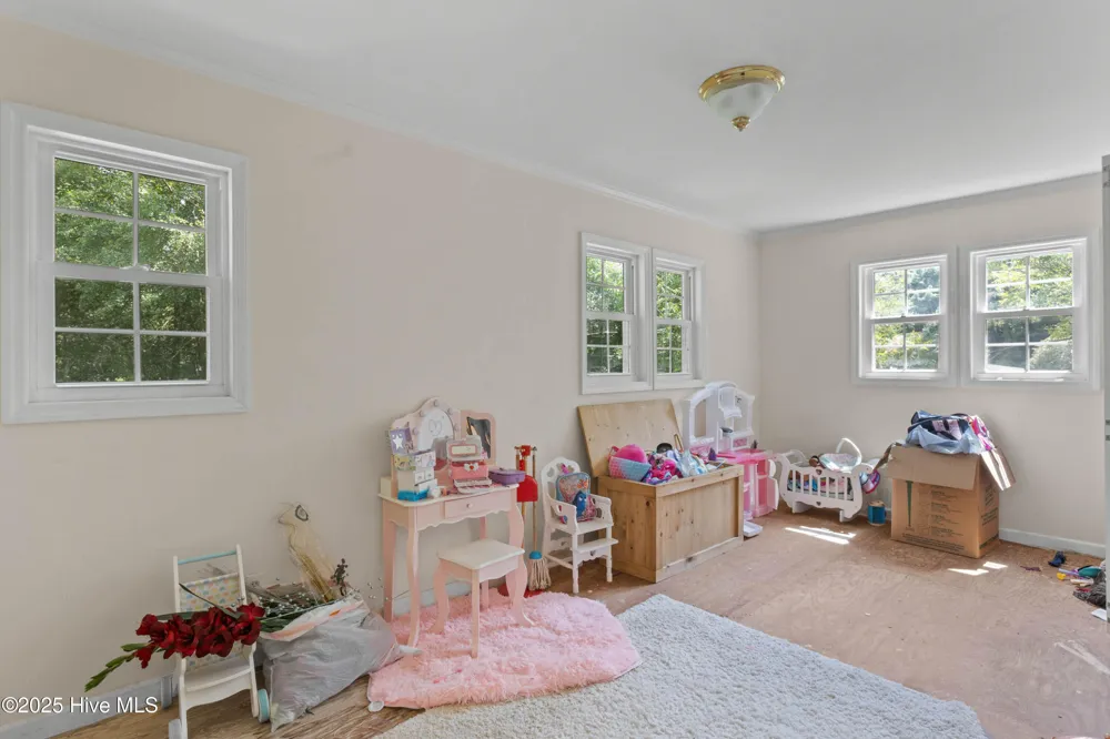 653 Seth Turner Road Albertson, NC 28508