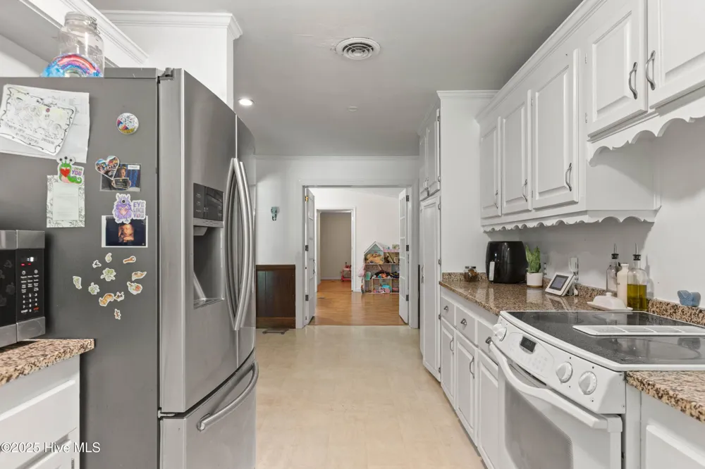 653 Seth Turner Road Albertson, NC 28508