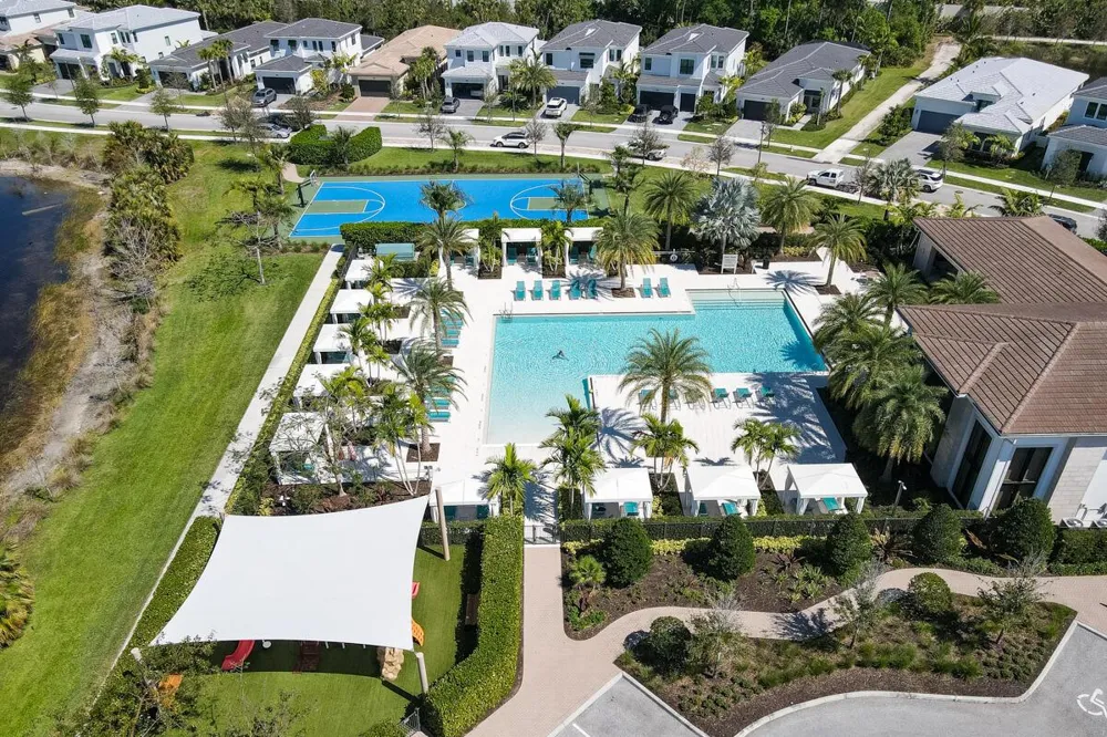 13298 Artisan Circle Palm Beach Gardens, FL 33418
