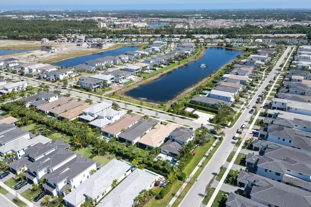 13298 Artisan Circle Palm Beach Gardens, FL 33418