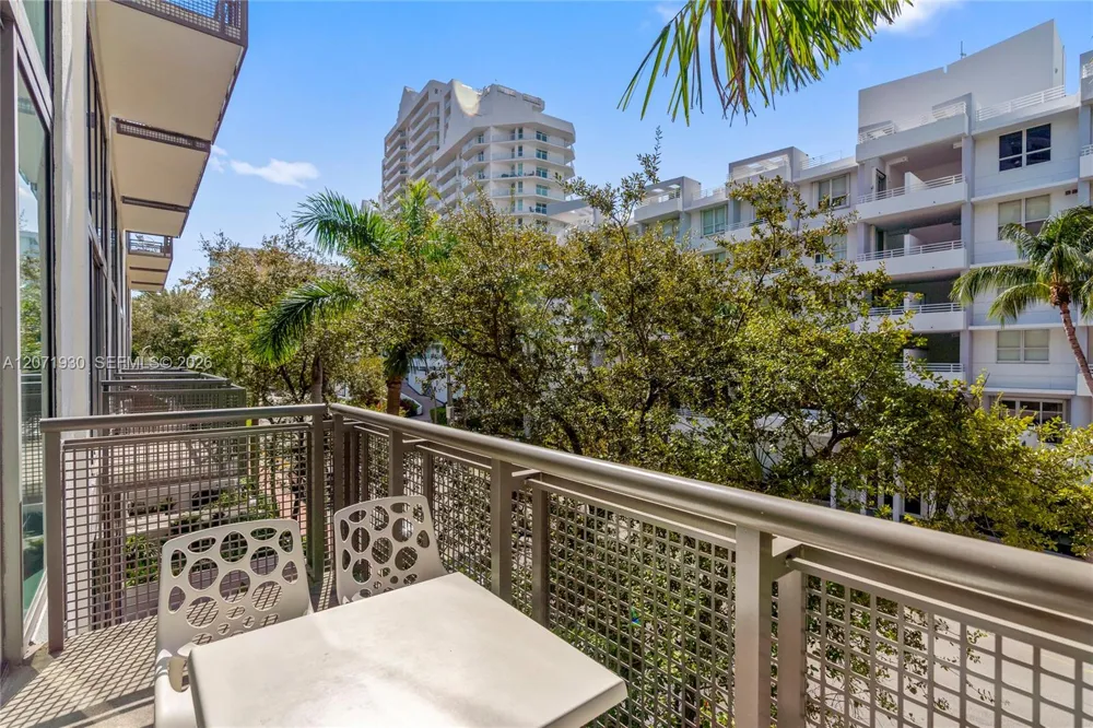 6000 Collins Ave #336 Miami Beach, FL 33140