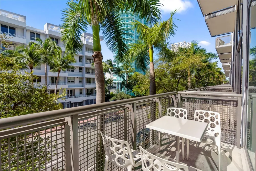 6000 Collins Ave #336 Miami Beach, FL 33140