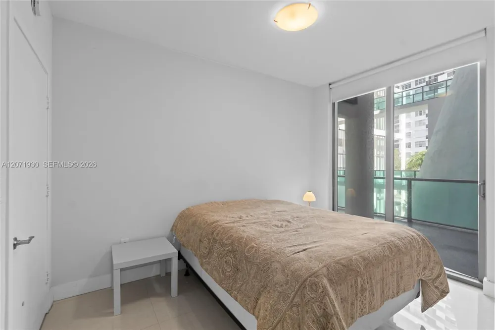 6000 Collins Ave #336 Miami Beach, FL 33140