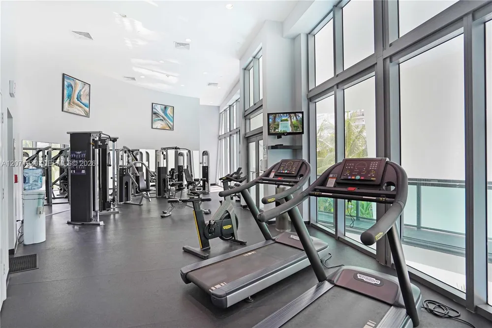 6000 Collins Ave #336 Miami Beach, FL 33140