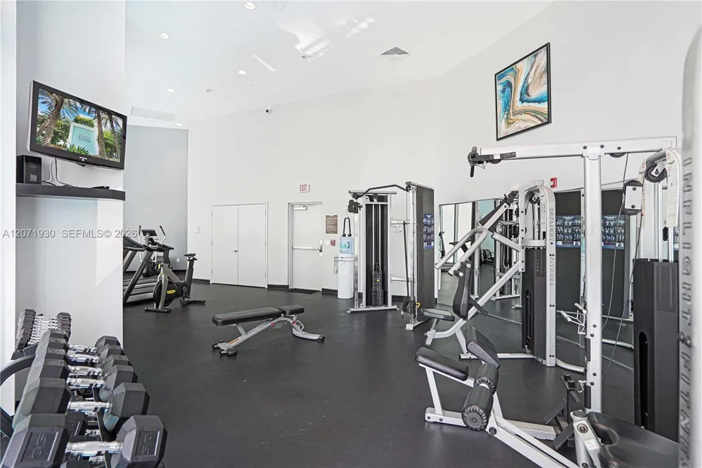 6000 Collins Ave #336 Miami Beach, FL 33140
