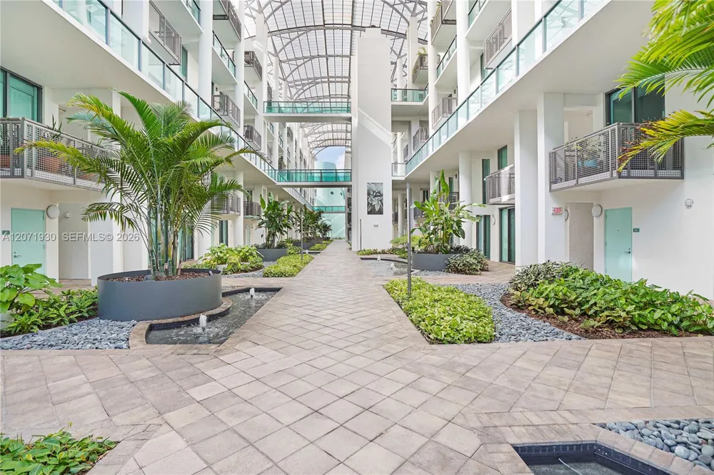 6000 Collins Ave #336 Miami Beach, FL 33140