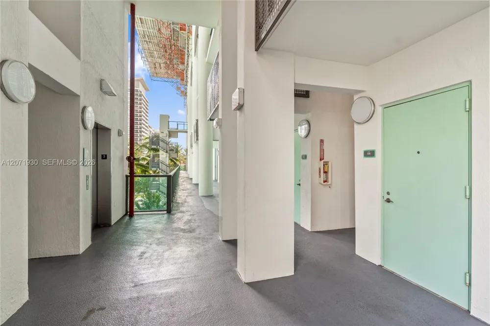 6000 Collins Ave #336 Miami Beach, FL 33140