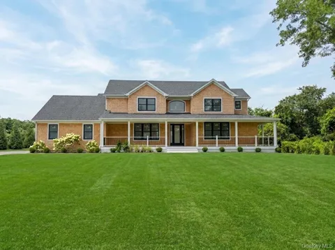 390 Wildberry Lane